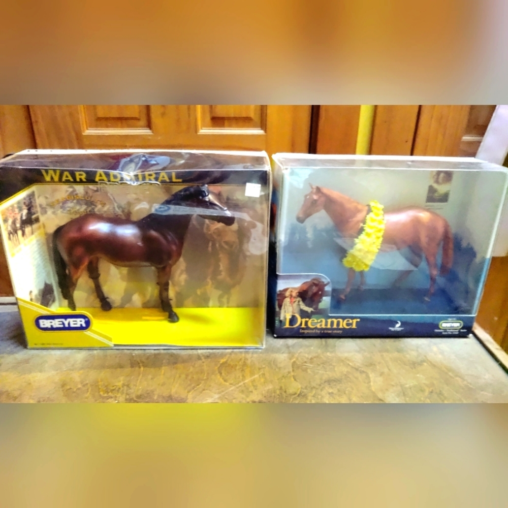 Breyer Horses: Dreamer and War Admiral